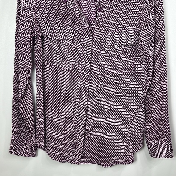 Equipment Femme Lynn geo print purple button down 100% silk top size xs. - Picture 3 of 12